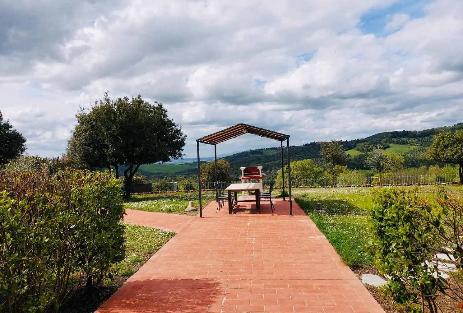 Residence La Colombaina Volterra Apartment